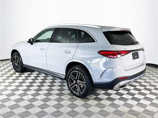 2025 Mercedes-Benz GLC 300 4MATIC