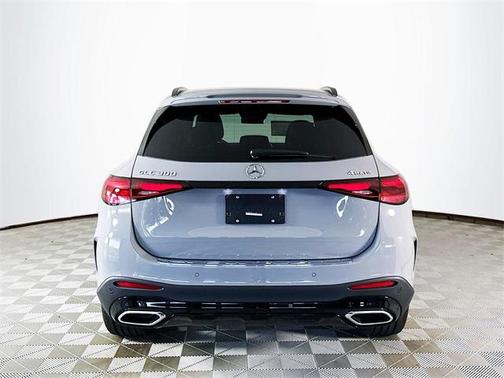 2026 Mercedes-Benz GLC 300 4MATIC