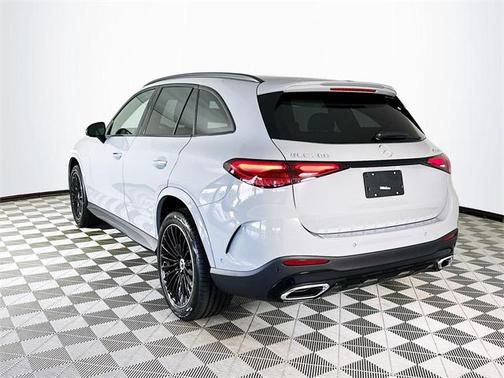 2026 Mercedes-Benz GLC 300 4MATIC