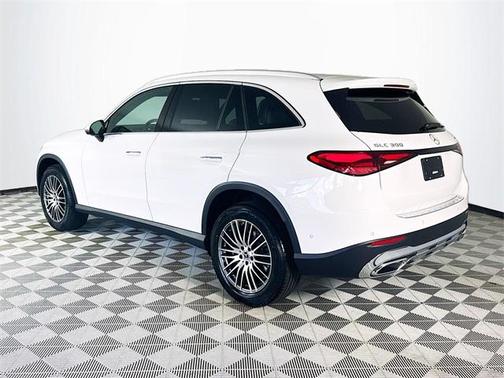 2026 Mercedes-Benz GLC 300 4MATIC