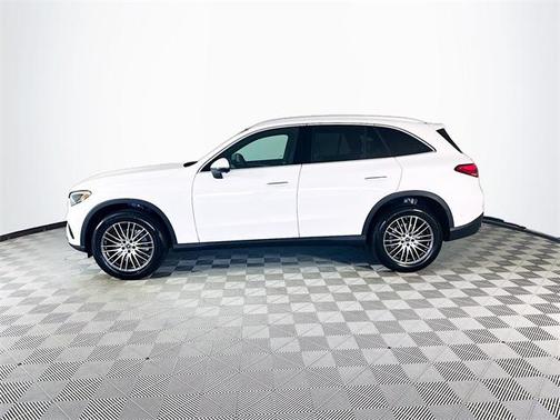 2026 Mercedes-Benz GLC 300 4MATIC