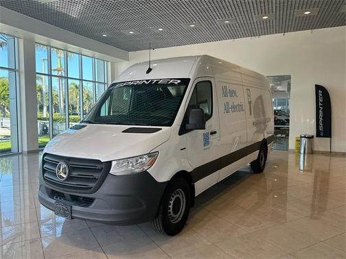 2024 Mercedes-Benz eSprinter 2500 Cargo 170 WB