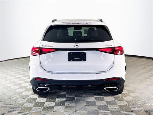 2026 Mercedes-Benz GLC 300 4MATIC