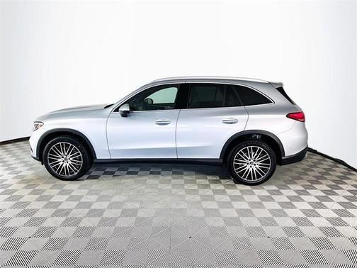 2026 Mercedes-Benz GLC 300 4MATIC