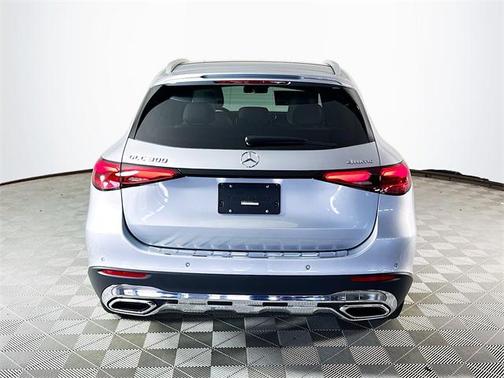 2026 Mercedes-Benz GLC 300 4MATIC