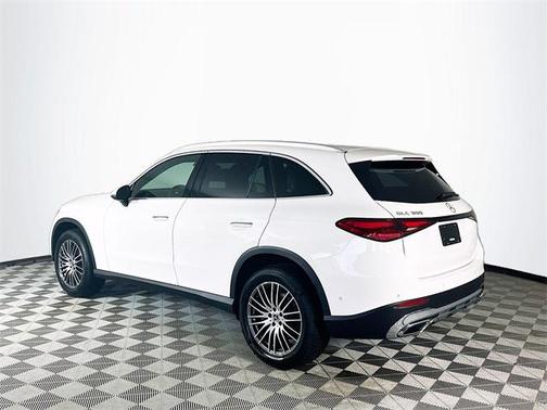 2025 Mercedes-Benz GLC 300 Base