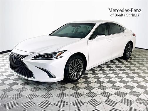 2024 Lexus ES 300h Luxury