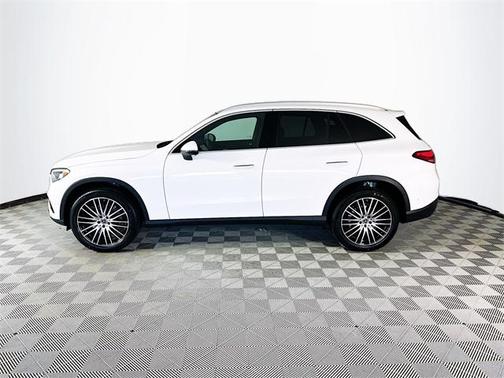 2026 Mercedes-Benz GLC 300 Base