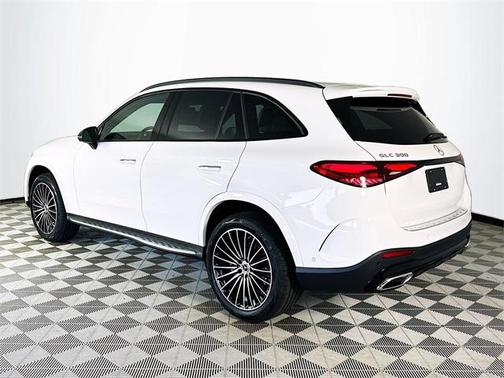 2026 Mercedes-Benz GLC 300 Base