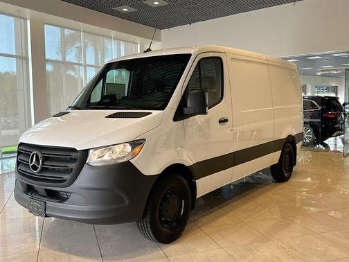 2026 Mercedes-Benz Sprinter 2500 Cargo 144 WB