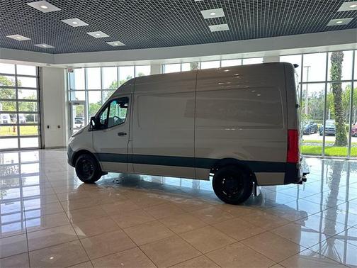 2025 Mercedes-Benz Sprinter 2500 Standard Roof