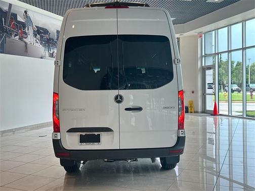 2025 Mercedes-Benz Sprinter 2500 Standard Roof