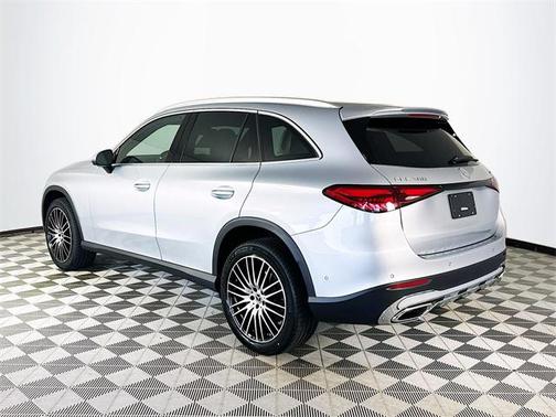 2026 Mercedes-Benz GLC 300 4MATIC