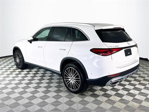 2026 Mercedes-Benz GLC 300 4MATIC