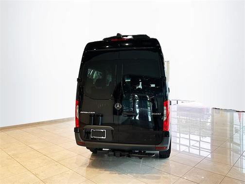 2025 Mercedes-Benz Sprinter 2500 Passenger 144 WB