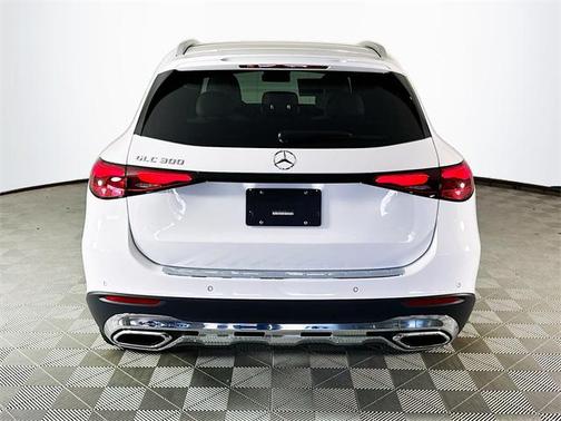 2026 Mercedes-Benz GLC 300 Base