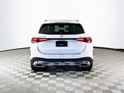 2026 Mercedes-Benz GLC 300 4MATIC