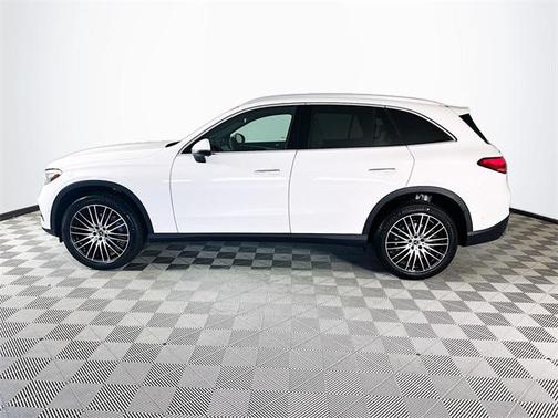 2026 Mercedes-Benz GLC 300 Base