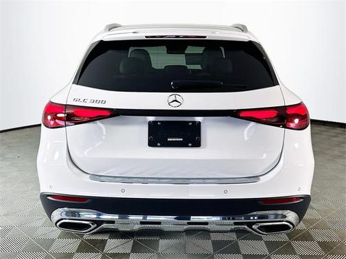 2026 Mercedes-Benz GLC 300 Base