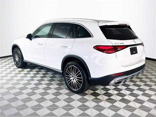 2026 Mercedes-Benz GLC 300 Base