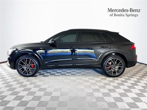 2022 Audi Q8 55 Premium Plus