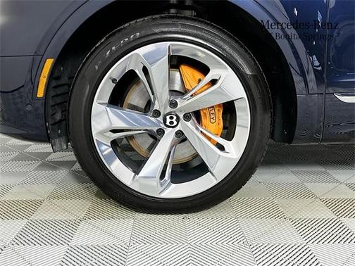 2023 Bentley Bentayga Azure