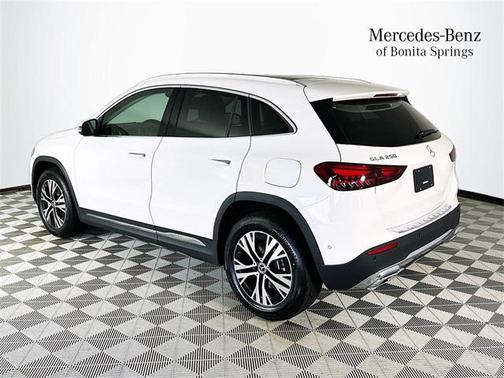 2025 Mercedes-Benz GLA 250 4MATIC
