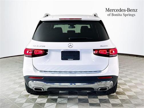 2023 Mercedes-Benz GLB 250 4MATIC