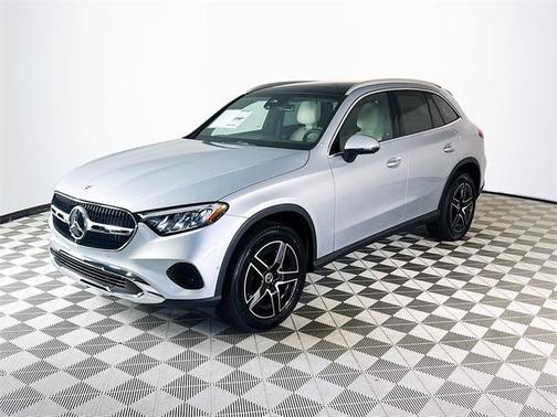 2026 Mercedes-Benz GLC 300 4MATIC