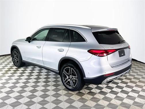 2026 Mercedes-Benz GLC 300 4MATIC