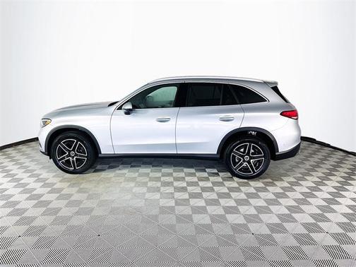 2026 Mercedes-Benz GLC 300 4MATIC