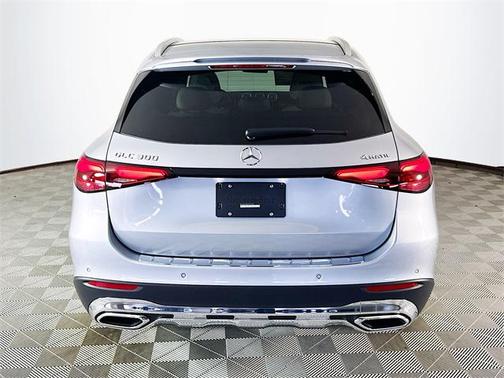 2026 Mercedes-Benz GLC 300 4MATIC