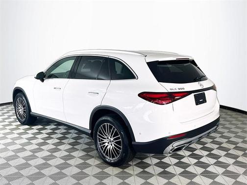 2025 Mercedes-Benz GLC 300 Base