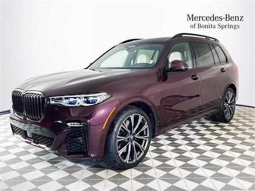 2022 BMW X7 M50i