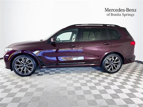 2022 BMW X7 M50i