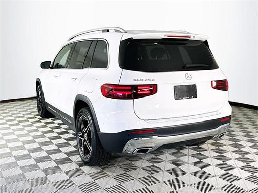 2026 Mercedes-Benz GLB 250 Base