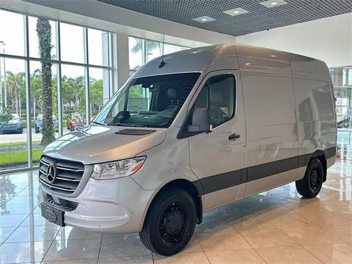 2025 Mercedes-Benz Sprinter 2500 Standard Roof