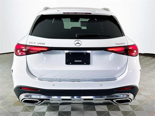 2025 Mercedes-Benz GLC 300 4MATIC