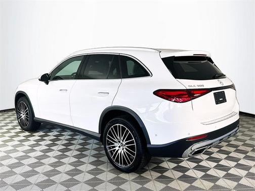 2026 Mercedes-Benz GLC 300 4MATIC