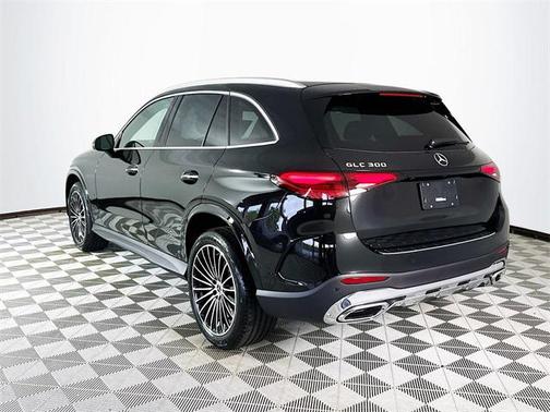 2026 Mercedes-Benz GLC 300 Base