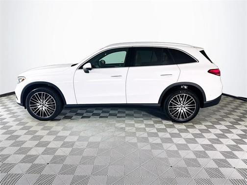 2026 Mercedes-Benz GLC 300 Base