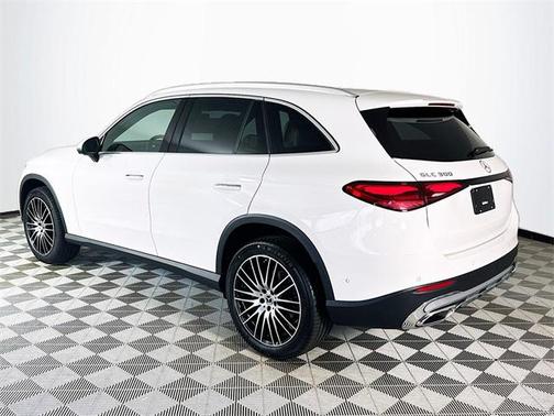 2026 Mercedes-Benz GLC 300 Base