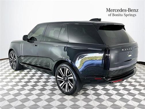 2023 Land Rover Range Rover P530 SE
