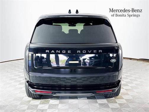 2023 Land Rover Range Rover P530 SE