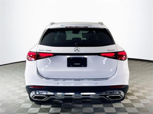 2026 Mercedes-Benz GLC 300 4MATIC