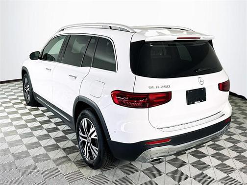 2025 Mercedes-Benz GLB 250 Base