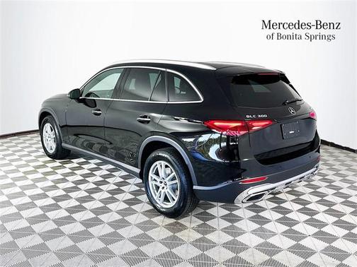 2025 Mercedes-Benz GLC 300 4MATIC