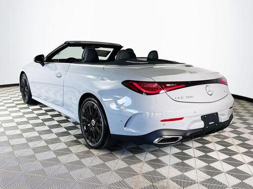 Alpine 2026 Mercedes-Benz CLE 300 4MATIC Cabriolet