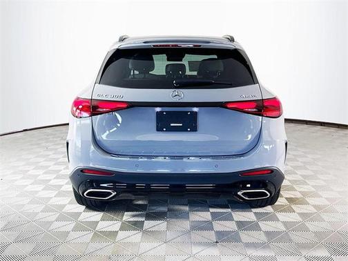 2026 Mercedes-Benz GLC 300 4MATIC
