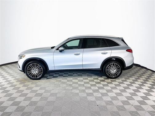 2026 Mercedes-Benz GLC 300 4MATIC